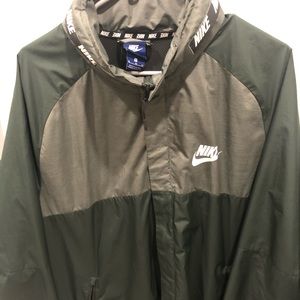 Men’s XL NIKE FULL ZIP COAT